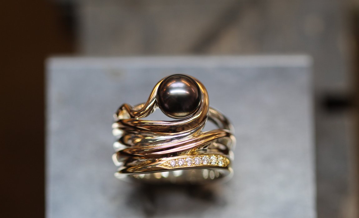Bespoke jewellery maker shop
