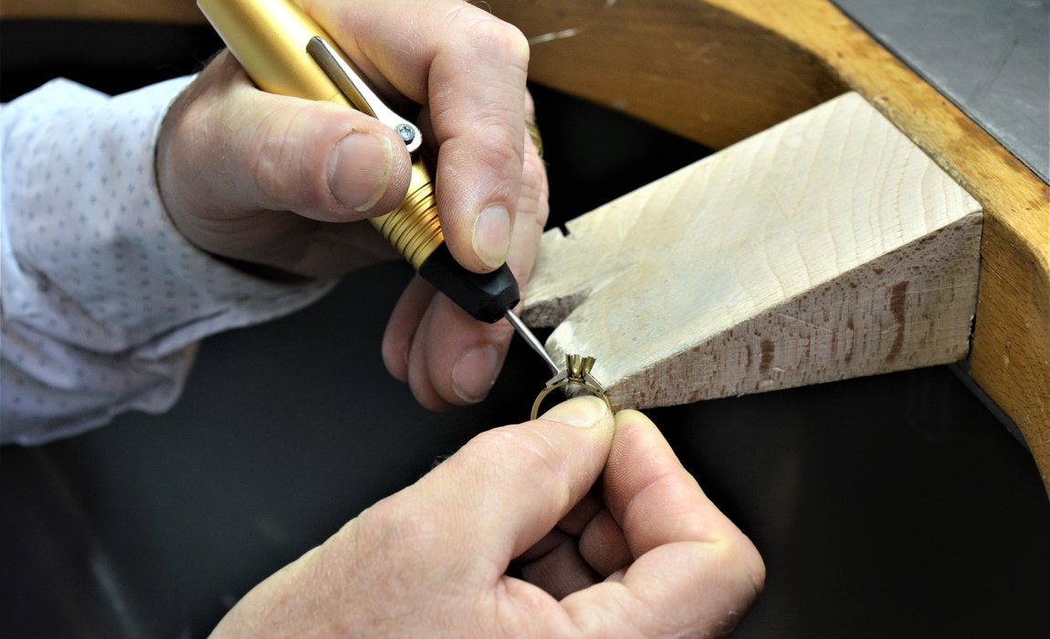 Goldsmiths diamonds on sale